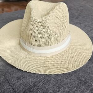 Vince Camuto Cream Straw Hat